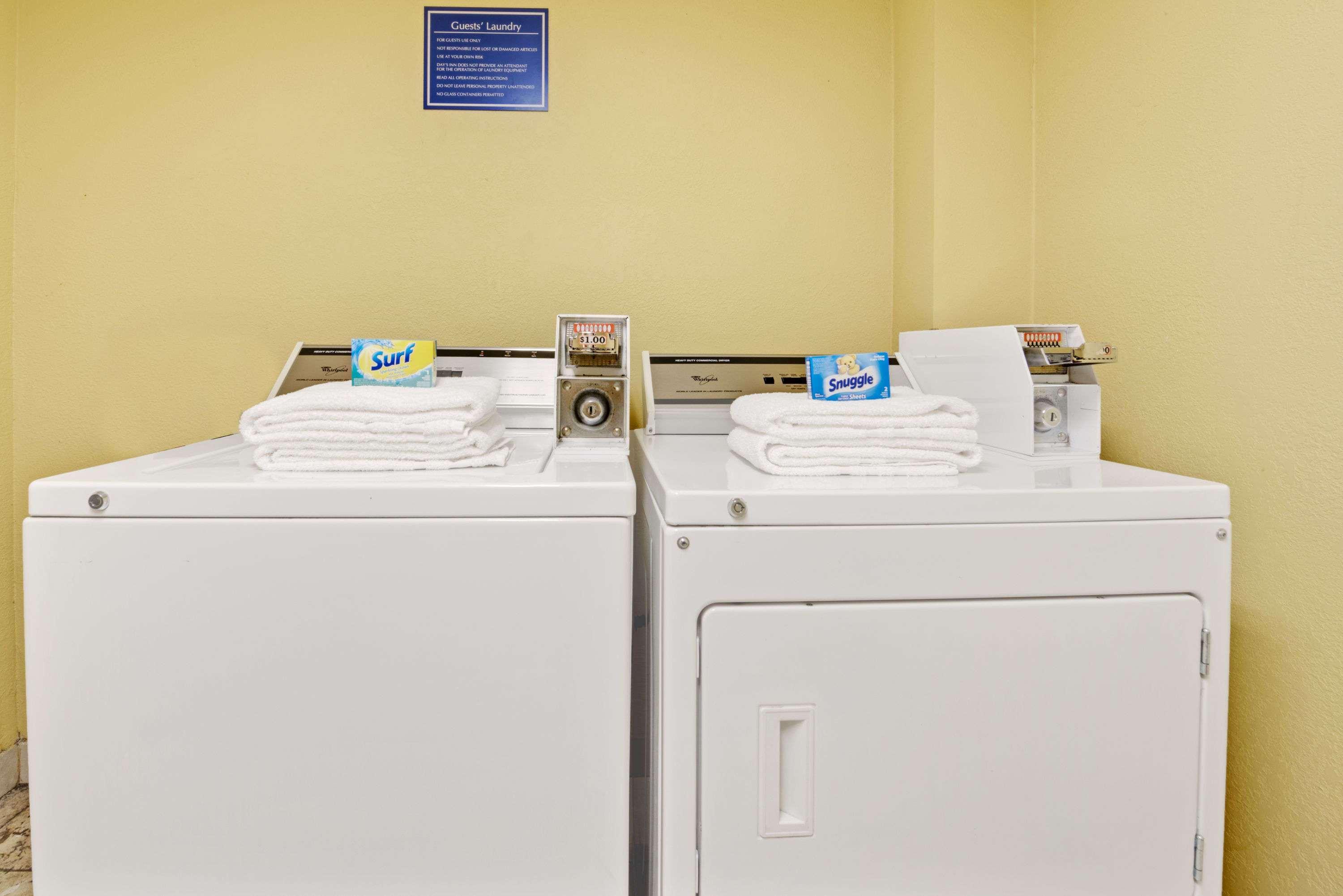 Days Inn & Suites By Wyndham Desoto Εξωτερικό φωτογραφία